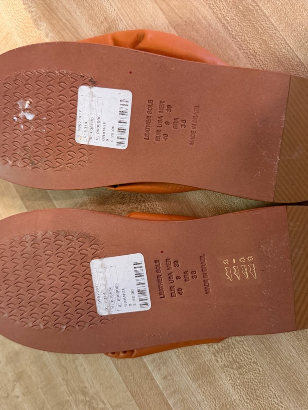 Vicenza Women’s Tan Padded Knot Toe Sandals - Picture 5 of 5